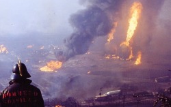 workingclasshistory:On this day, 19 November 1984 one of the world’s worst industrial disasters ever occurred when tanks in a PEMEX petroleum storage facility in San Juanico, Mexico, exploded, killing over 500 and burning over 5000 people. The plant’s