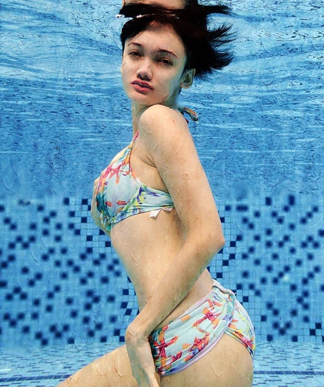 largestgirlscolection:  AAA boss 👍🏻