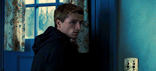 peetamellarkthebaker:  The blue shadows under his eyes. I wonder if he slept at all.