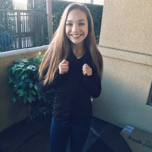 chandelierdancer: @maddieziegler: Staying active with @capezio! #MaddiexCapezio #CAPEZIOActive 