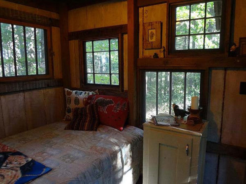 longwinter:COTH (Cottage on the Hill), 200 square metres, in the woods of south-west Michigan 