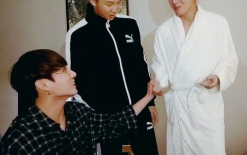 blessed with random taekook moments, thank you hobi <3…ps! look at joon staring at kook’s 