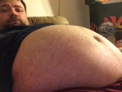 Fantasyfanficboi:  Tummy Tuesday With Me Over 320. 