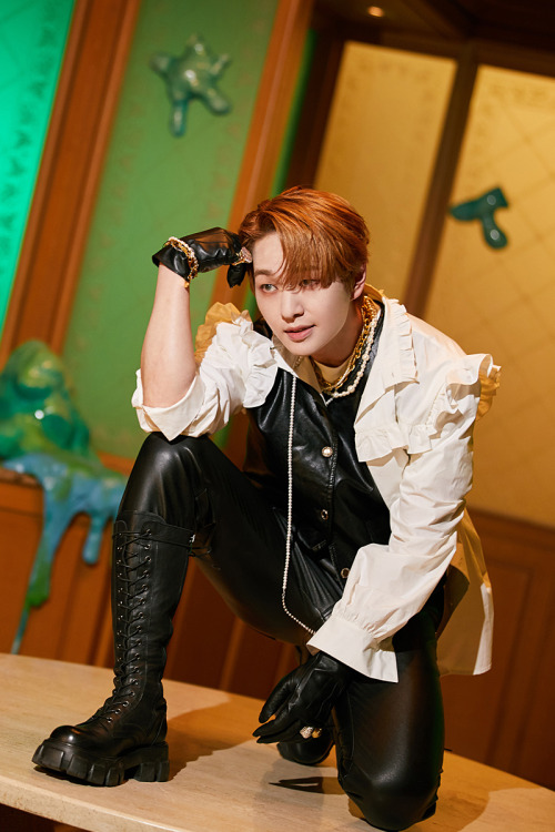 shineemoon: ONEW Behind The Scenes of “DICE” MV