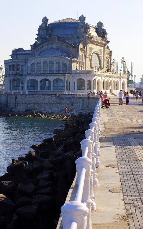 nimiana:allthingseurope:Constanta, Romania (by Chodaboy)&lt;muffled Ovid’s cries in the di