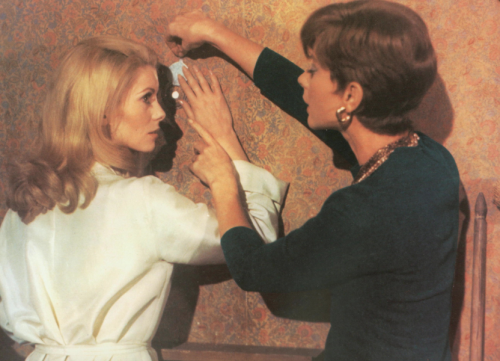 Belle de Jour (1967) – Luis Bunuel