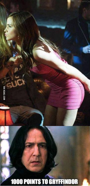 9gag:  Only acceptable duck face 