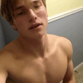 qwertyuiopbab: Baby daddy (he had a gf at the time )