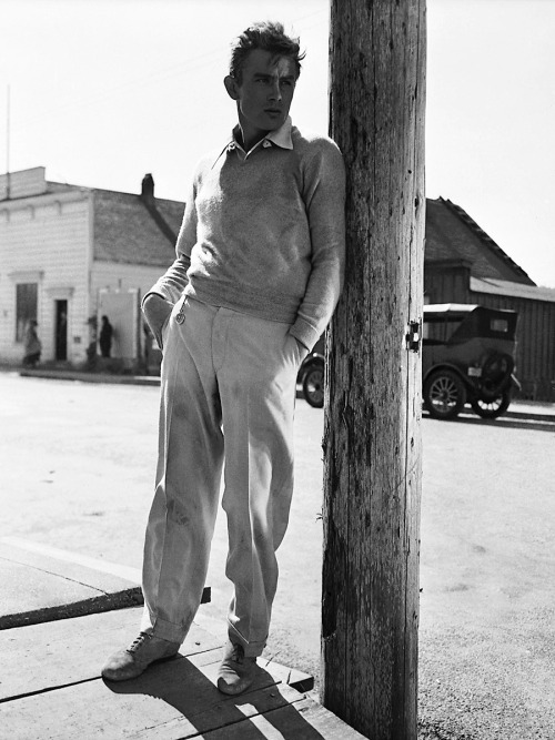 James Dean / during production of Elia Kazan’s East of Eden (1955)