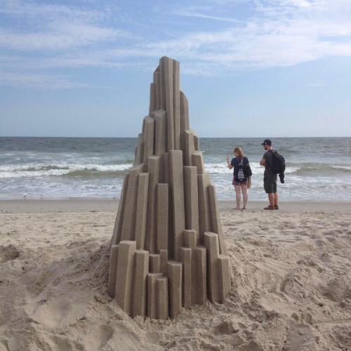  NEW ARCHITECTURAL SANDCASTLES BY CALVIN SEIBERT 