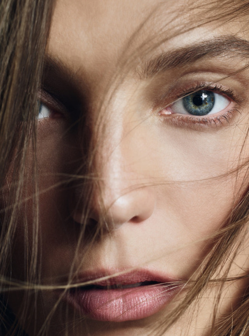 therubyrussian:Daria Werbowy by Nico Bustos for Harper’s Bazaar UK via wearesodree