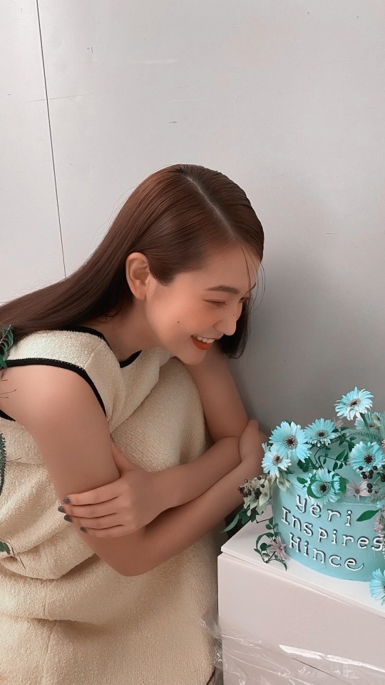 Yeri Lockscreens (Red Velvet)