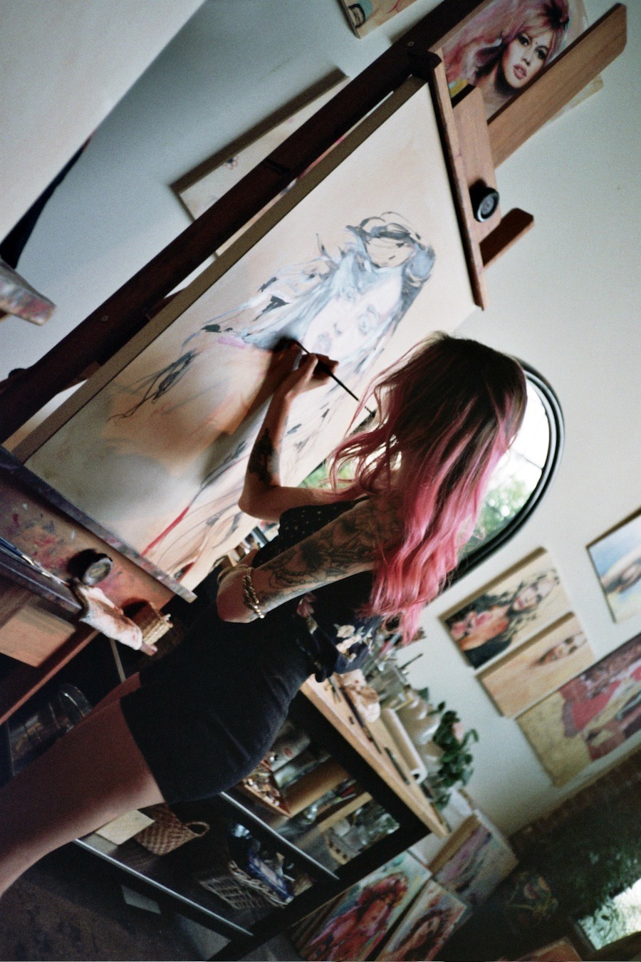 capekalaska:  ink-its-art:  Charmaine Olivia’s new hair looks lovely omg  Charmaine