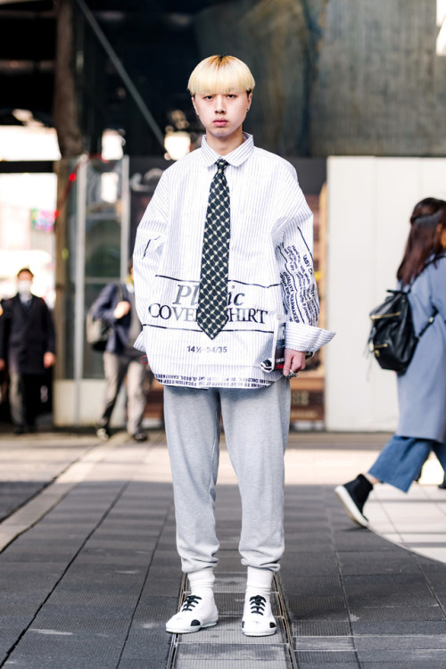 The Best Street Style From Tokyo Fashion Week Fall... | Tokyo Fashion