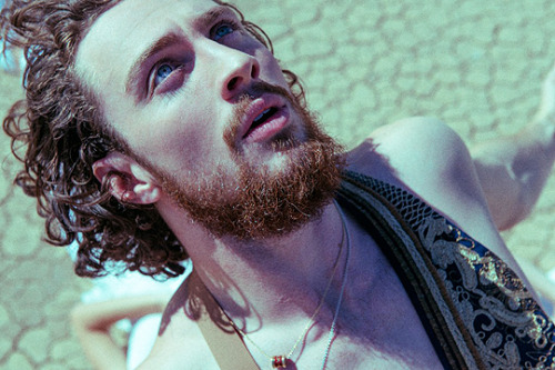 XXX Aaron Taylor-Johnson by Michael Muller for photo