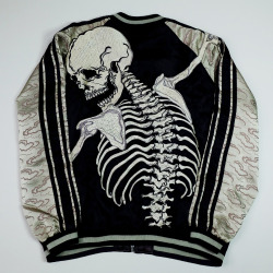 velvet-worm:this is   probably   my single favorite piece of clothing ever