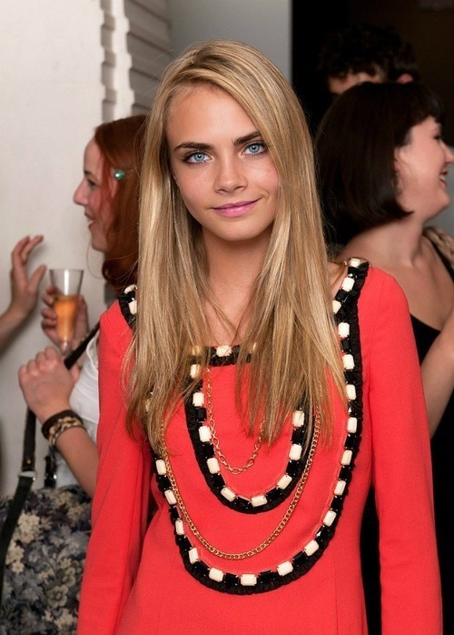 idolslovecouture:  (99) cara delevingne | Tumblr en @weheartit.com - http://whrt.it/118hgnG