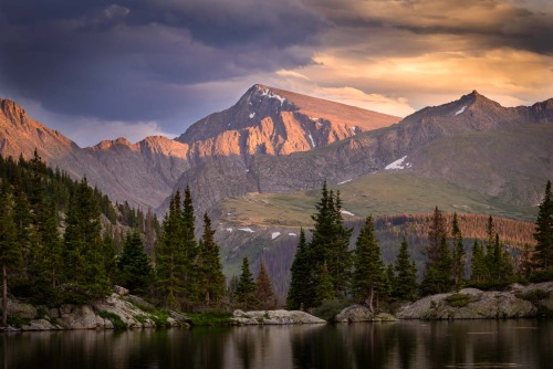 earthporn-org: Ypsilon Mountain towering over Mirror Lake; Horseshoe Park, Rocky Mountain National P