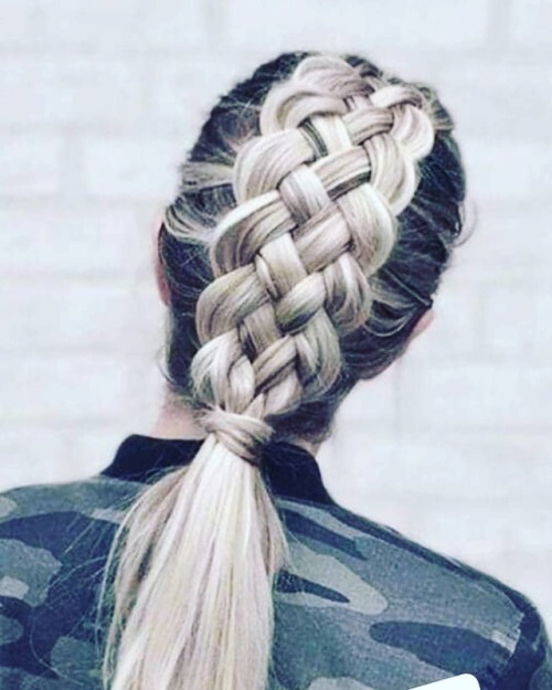 This hairstyle is pure fire ! #hair #hairstyles #hairideas #clipin #hairextensions #hairsalon #hairs