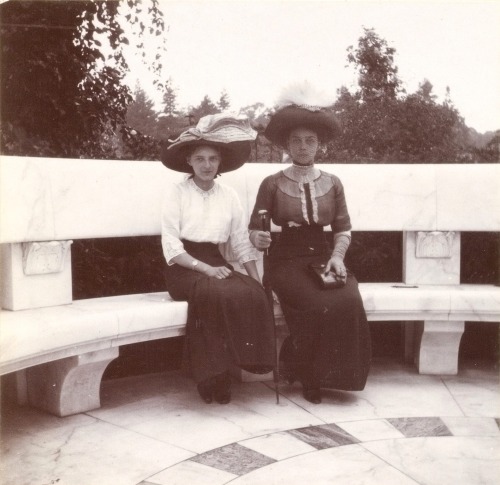 Princess Irina Alexandrovna with her mother Grand Duchess Xenia, 1911