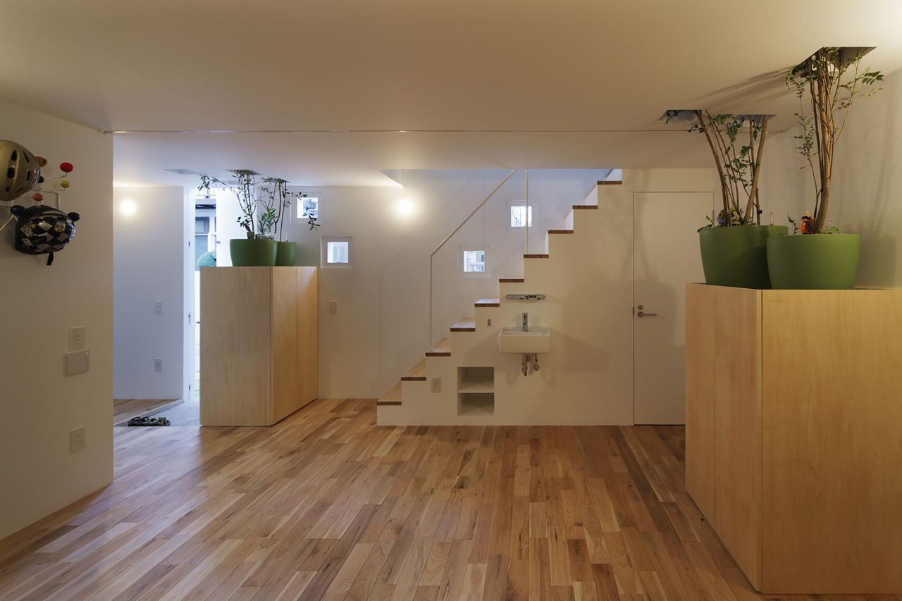 wellplanned-architecture:  Roomroom / Takeshi Hosaka Japan, 2010 