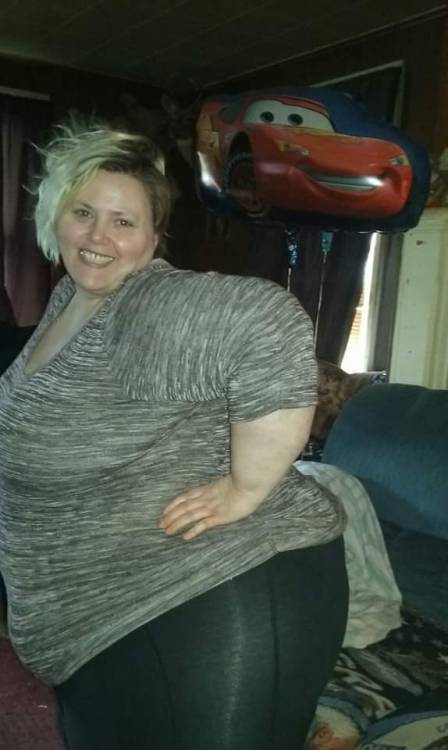 datdude4ssbbw:  rhyno7769:  Damn….she fine as hell… Somebody lucky…   True. Hit!