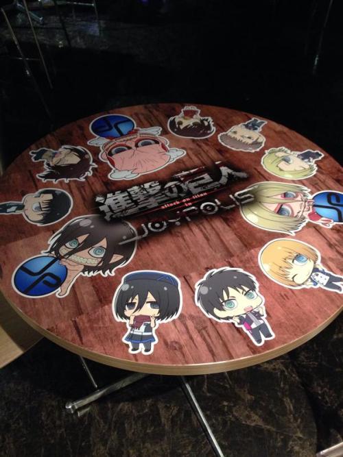 leviskinnyjeans:  Tokyo Joypolis published images of their photo op areas and tables for their Shingeki no Kyojin collaboration campaign. Source