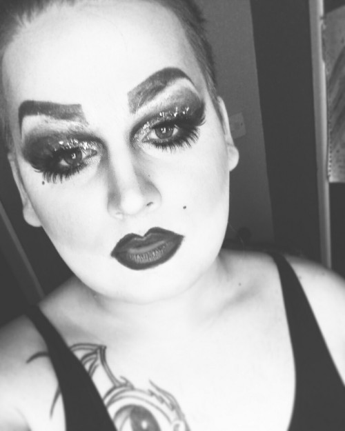 Bitch better have my money 💅💎 #drag #dragqueen #dragartist #makeupartist #genderfuck #queer #gay #gayboy