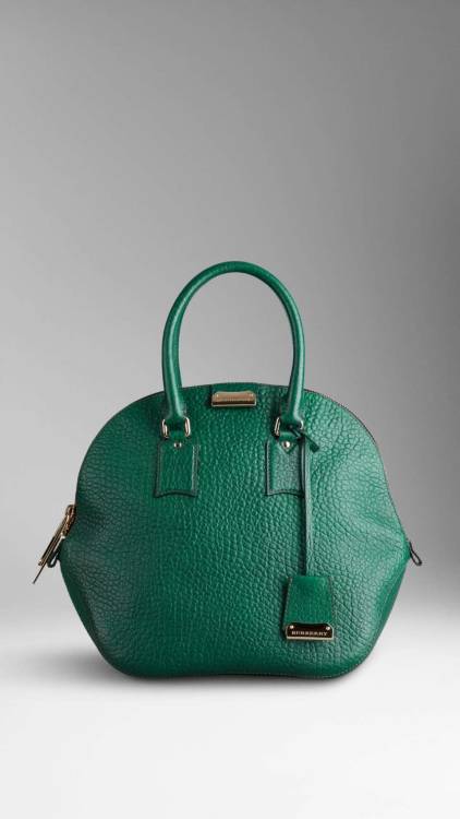 girls-vintage-fashion:  The Medium Orchard in Heritage Grain Leather  