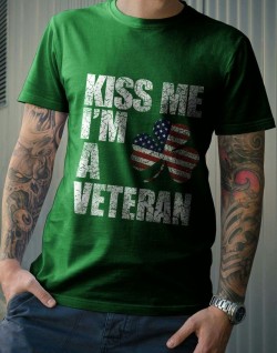 prettylilredhead:  the-irish-gentleman:  #USMC  Happy St Pat’s on RED Friday! 💚💚💚💚❤️💚💚💚💚  #USAF right here