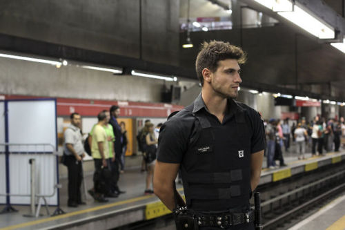 universeofgeek:  angrybisexualcesium:  mydesires-br:  Guilherme Leão he is from the brazilian subway security from the city of São Paulo and is also a model (½)  #FUCK THE POLICE i’m laughing  he can arrest me whenever he wants  