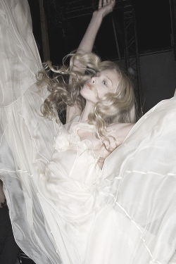 Pivoslyakova:  Tanya Dziahileva Backstage At Sonia Rykiel | Spring 2008 