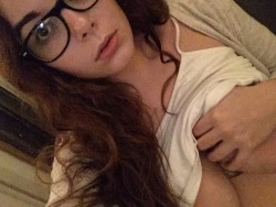 femmeomenal:  Perfect hair for pulling. Perfect skin for bruising.  Oh girls in glasses&hellip; Delicious