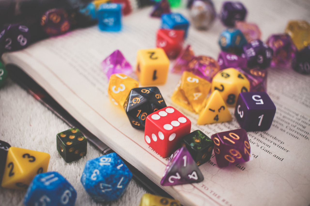 Função De Mesa Colorida Tocando Códices De Jogos Rpg E Livros De