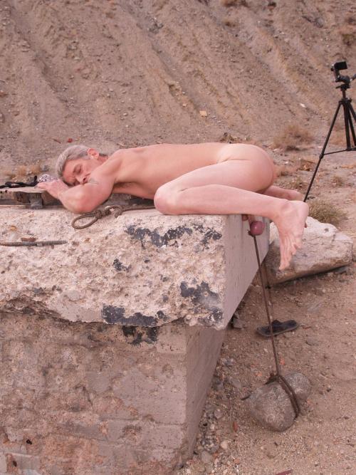 gaboymaster:  Great way to stretch that nutsac.