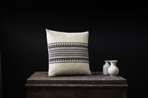 juliastreou: This Star Pulses cushion cover is the hardest to weave from all my cushion cover design