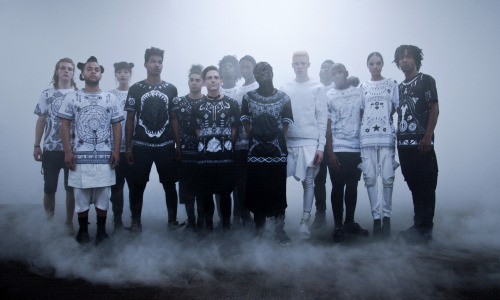 overdeauxis:  Follow Overdeauxis, The Streetfashion Bible!