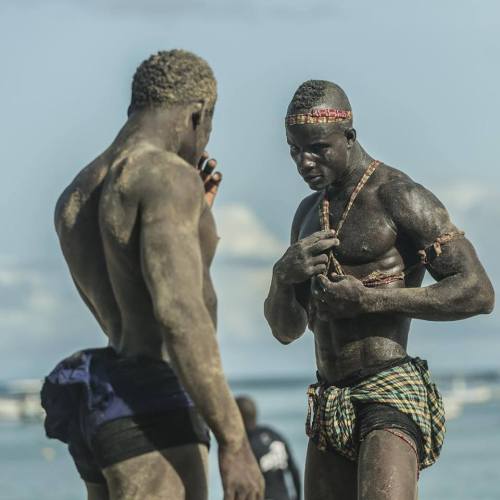 immigrantslenz:  Senegal’s Pride by   Ndumiso Omowale Sibanda   Wrestling is a big sport in Senegal. The well built men get involved in this sport for reasons including bragging rights and also continuing a family tradition. they are aided by all kinds