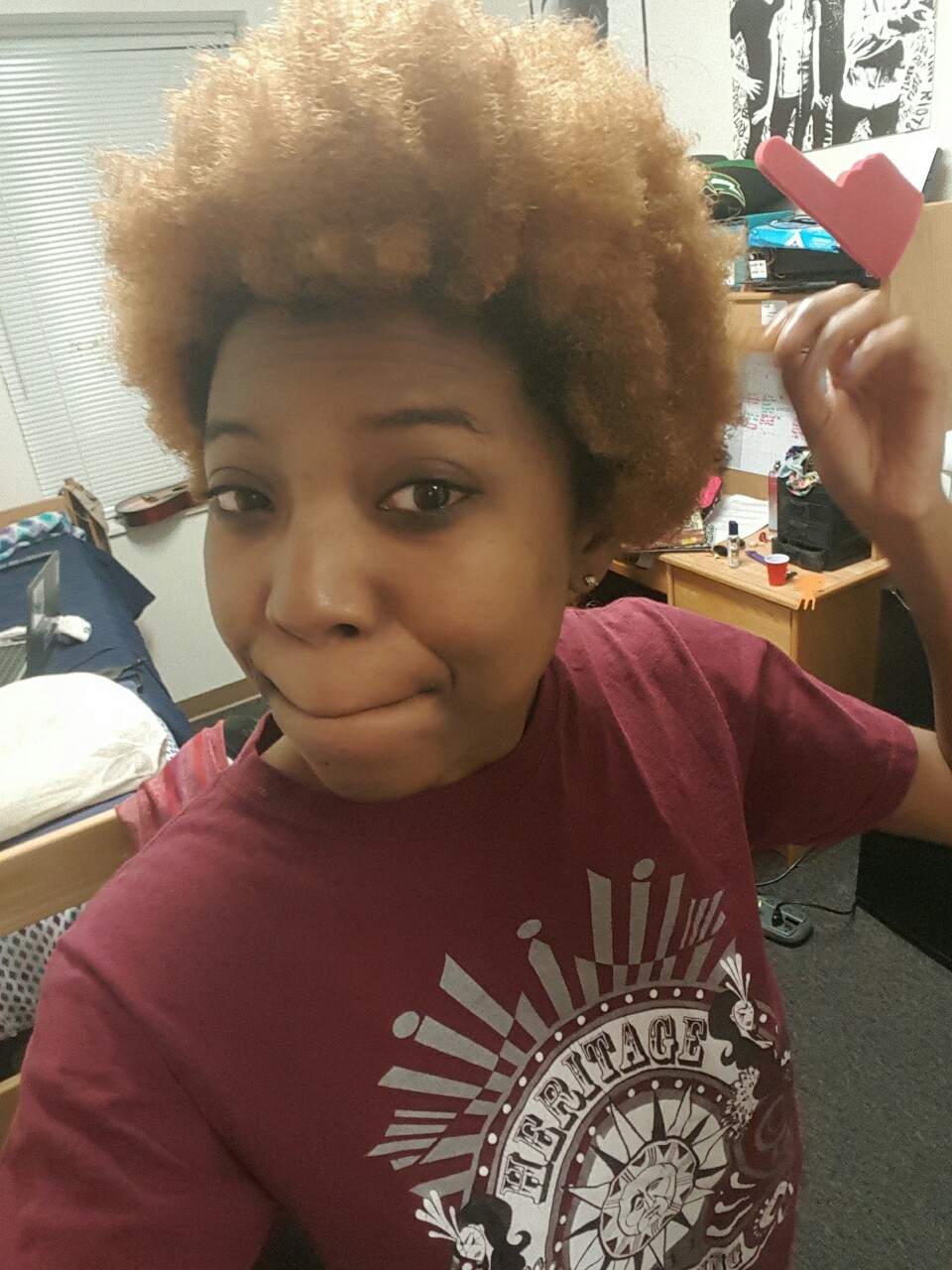 thatbuffcarrot:  freely-poetic:  The end of le fro  Everybodies friendly potato