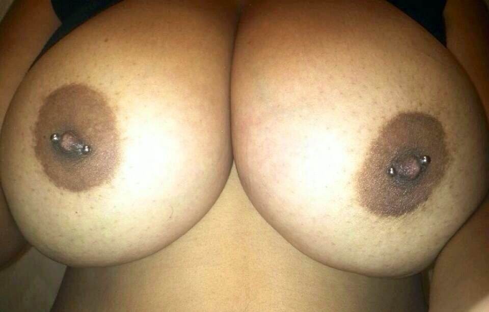 toplesstittys:  TOPLESS TITTYS