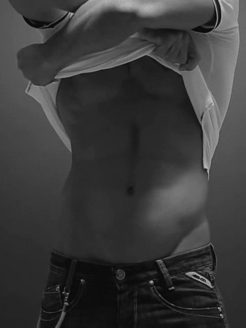 brazen68:joshyboilove:Still some one of my favorite, black and white.—-Check out