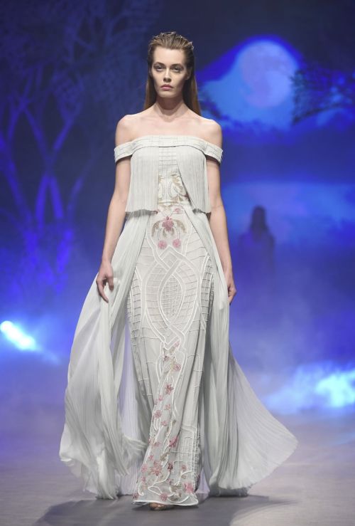Zareena, spring 2017, Fashion Forward Dubai