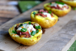 in-my-mouth:  Philly Cheesesteak Potato Skins