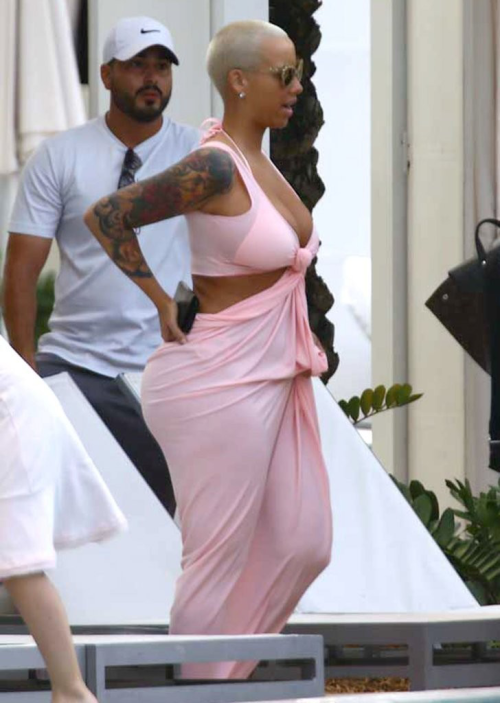 XXX daily–celebs:  1/17/15 - Amber Rose photo