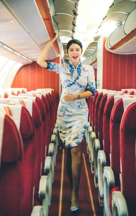 world-ethnic-beauty: Beauty in Uniform   【China】 Hainan Airlines cabin crew