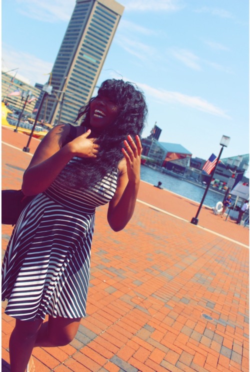 toots-toots: scottyblake91:  toots-toots:  Carefree young ladies, where yall at?! 😊😊🌞  Looks like the inner harbor in Baltimore   That’s exactly where I was! And the aquarium!   You backed it up on donald schaefer lol