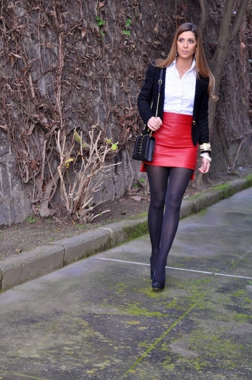 tightsgalore:  Your #1 spot for everything tights and pantyhose. Support us on Patreon