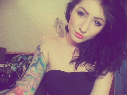 modifiedwhore:  boywhocriedw0lf:  Ana is a babe  Aw thank you :3 