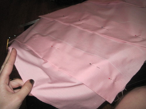 donnerdontcosplay:  You know what’s funny? Pleats. Yes, pleats.  An inconsistent detail of Kyoko’s costume, but a detail nonetheless.  ”Oh, a pleated skirt?  Donnie, those are so easy!  You can get it done in an afternoon!  Google it!” Okay,