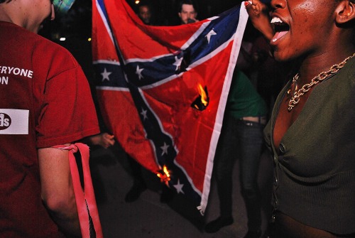 nailsdugin:xrosiexrichx:Noticed that the burning confederate flag picture is going around with no cr